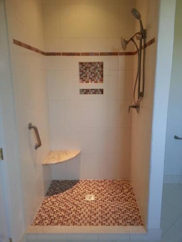 shower-surround-tile-9